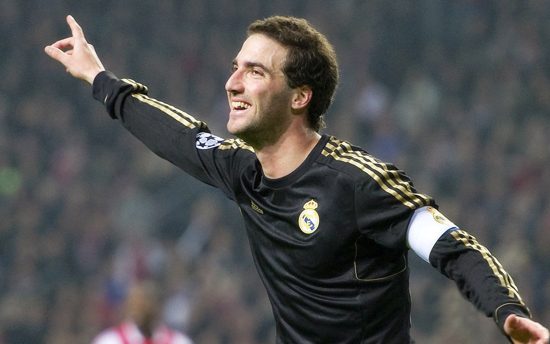 欧冠淘汰赛焦点战，奇才斩落热火，战术奇袭与意志的胜利